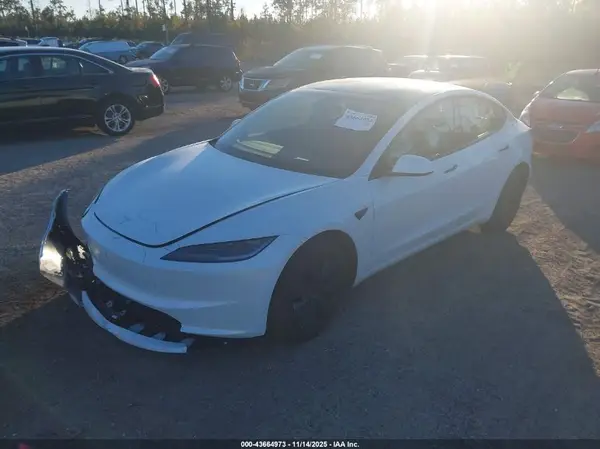 5YJ3E1EA3SF073311 2025 TESLA MODEL 3 - Image 2