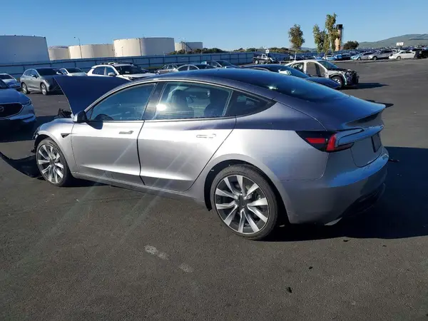 5YJ3E1EA3SF083417 2025 TESLA MODEL 3 - Image 2