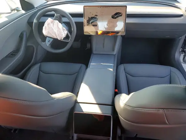 5YJ3E1EA3SF083417 2025 TESLA MODEL 3 - Image 8