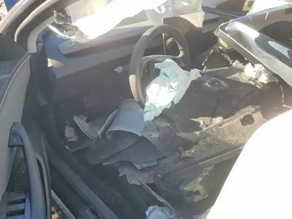 5YJ3E1EA3SF123091 2025 TESLA MODEL 3 - Image 8