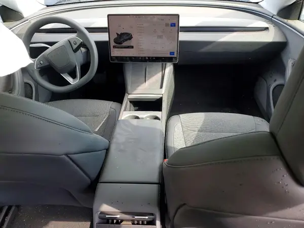 5YJ3E1EA3SF135158 2025 TESLA MODEL 3 - Image 8