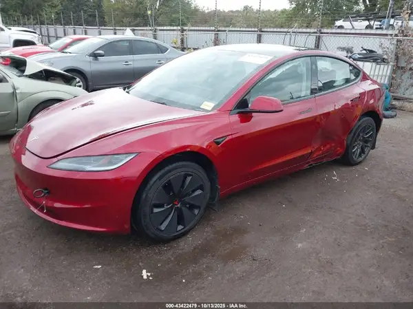 5YJ3E1EA3SF879262 2025 TESLA MODEL 3 - Image 2