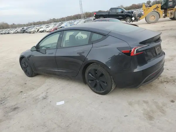 5YJ3E1EA3SF884736 2025 TESLA MODEL 3 - Image 2