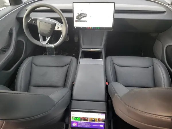 5YJ3E1EA3SF884736 2025 TESLA MODEL 3 - Image 8