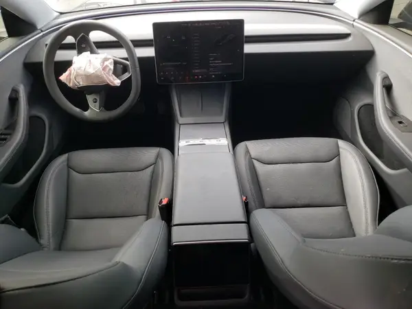 5YJ3E1EA3SF884803 2025 TESLA MODEL 3 - Image 8