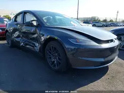 5YJ3E1EA3SF890911 2025 TESLA MODEL 3