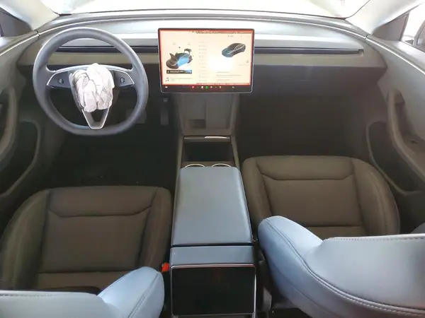 5YJ3E1EA3SF894232 2025 TESLA MODEL 3 - Image 8