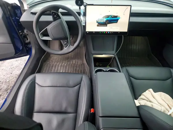 5YJ3E1EA3SF902135 2025 TESLA MODEL 3 - Image 8