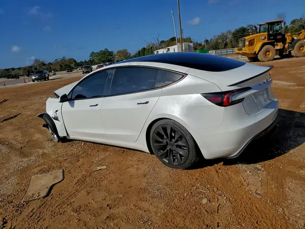 5YJ3E1EA3SF903706 2025 TESLA MODEL 3 - Image 2