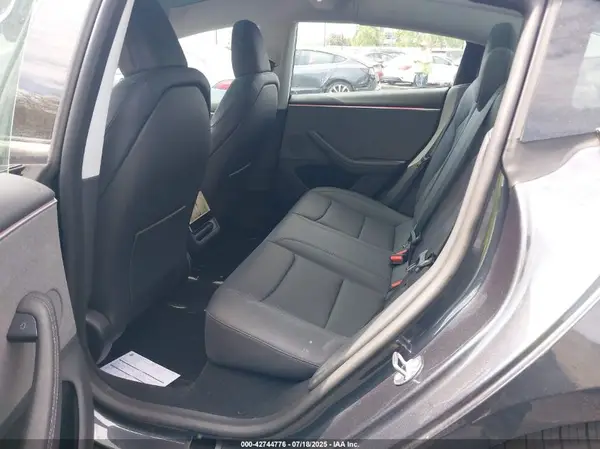 5YJ3E1EA3SF912809 2025 TESLA MODEL 3 - Image 8