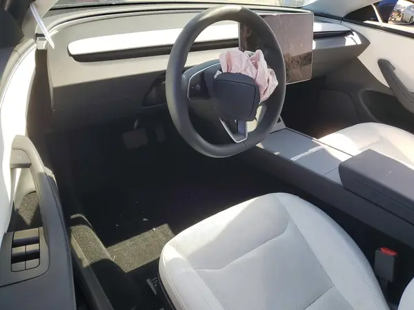 5YJ3E1EA3SF913944 2025 TESLA MODEL 3 - Image 8
