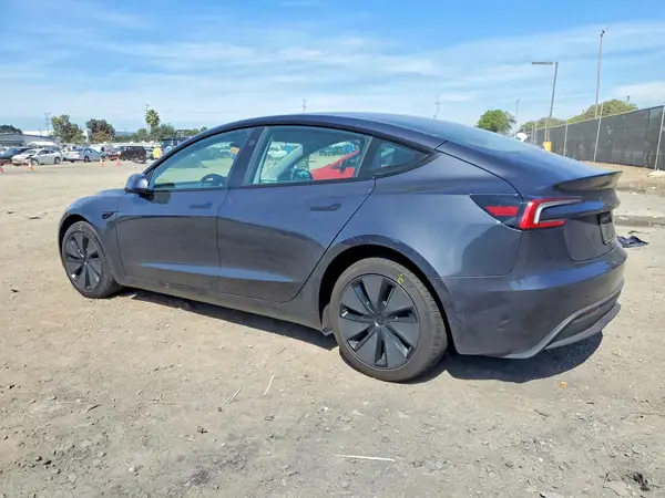 5YJ3E1EA3SF913958 2025 TESLA MODEL 3 - Image 2