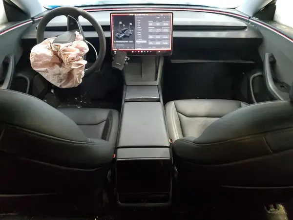 5YJ3E1EA3SF914074 2025 TESLA MODEL 3 - Image 8