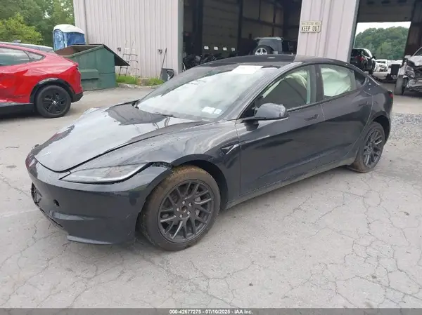 5YJ3E1EA3SF915449 2025 TESLA MODEL 3 - Image 2