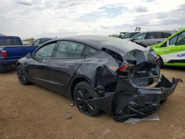 5YJ3E1EA3SF916181 2025 TESLA MODEL 3 - Image 2