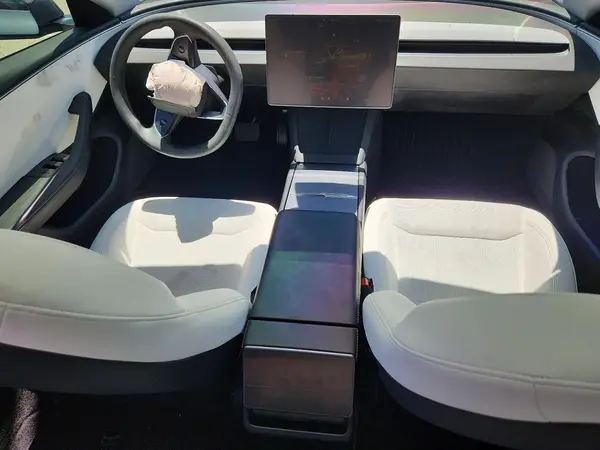 5YJ3E1EA3SF916374 2025 TESLA MODEL 3 - Image 8