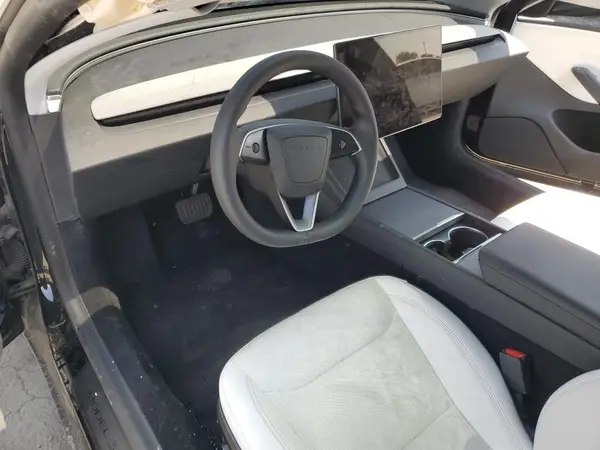 5YJ3E1EA3SF918898 2025 TESLA MODEL 3 - Image 8