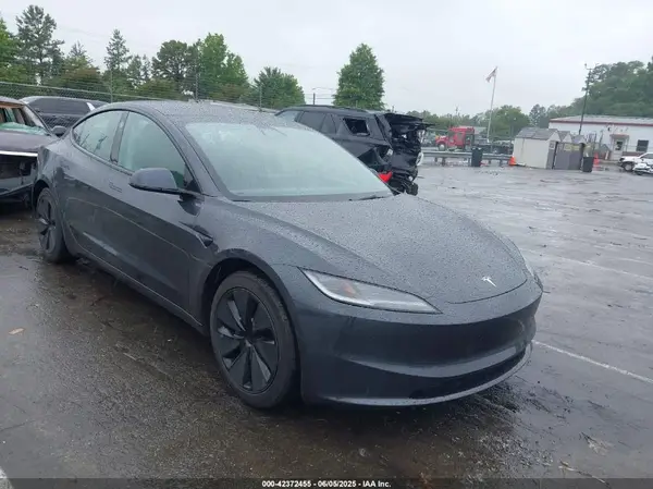 5YJ3E1EA3SF921414 2025 TESLA MODEL 3 - Image 1