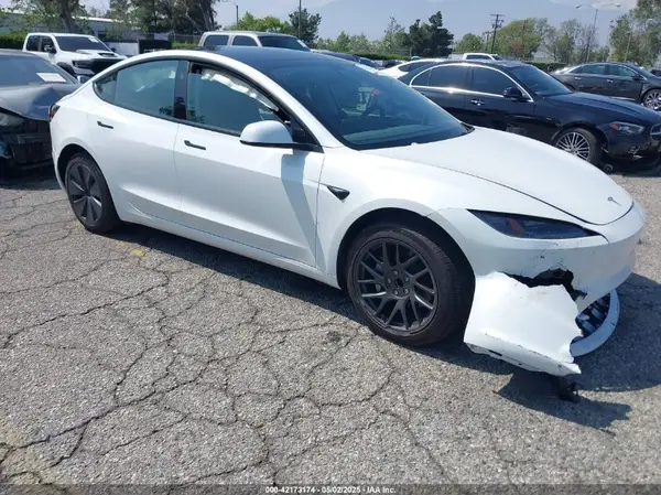 5YJ3E1EA3SF929514 2025 TESLA MODEL 3 - Image 1