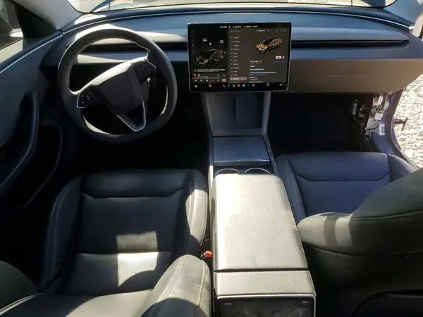 5YJ3E1EA3SF932042 2025 TESLA MODEL 3 - Image 8