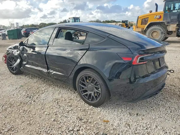 5YJ3E1EA3SF940335 2025 TESLA MODEL 3 - Image 2