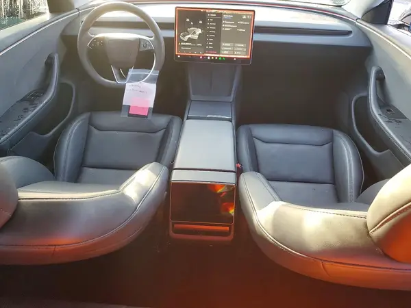 5YJ3E1EA3SF940335 2025 TESLA MODEL 3 - Image 8