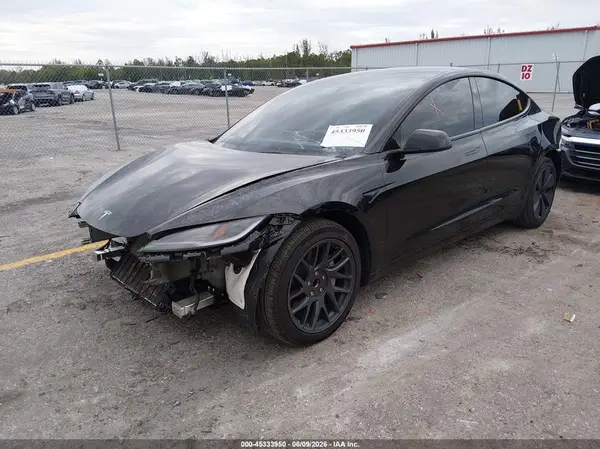 5YJ3E1EA3SF940674 2025 TESLA MODEL 3 - Image 2
