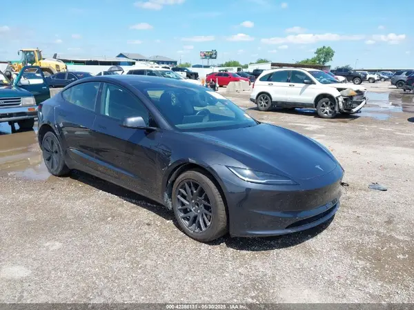 5YJ3E1EA3SF951271 2025 TESLA MODEL 3 - Image 1
