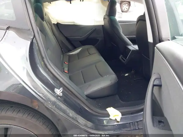 5YJ3E1EA3SF951335 2025 TESLA MODEL 3 - Image 8