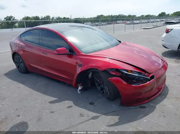 5YJ3E1EA3SF953070 2025 TESLA MODEL 3 - Image 1