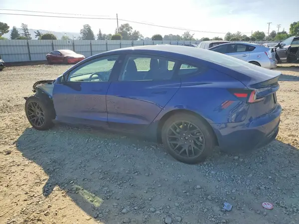 5YJ3E1EA3SF962884 2025 TESLA MODEL 3 - Image 2