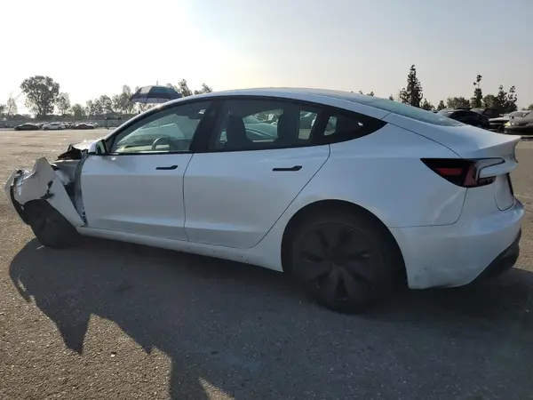 5YJ3E1EA3SF964912 2025 TESLA MODEL 3 - Image 2