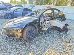 5YJ3E1EA3SF966126 2025 TESLA MODEL 3
