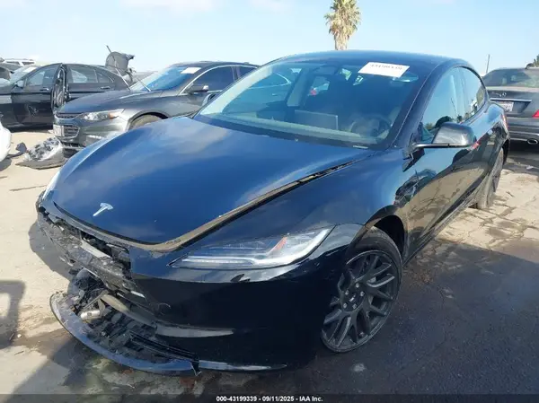 5YJ3E1EA3SF968930 2025 TESLA MODEL 3 - Image 2