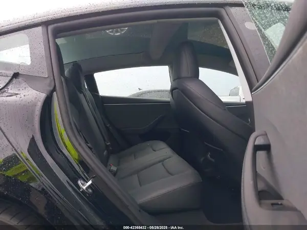 5YJ3E1EA3SF972055 2025 TESLA MODEL 3 - Image 8