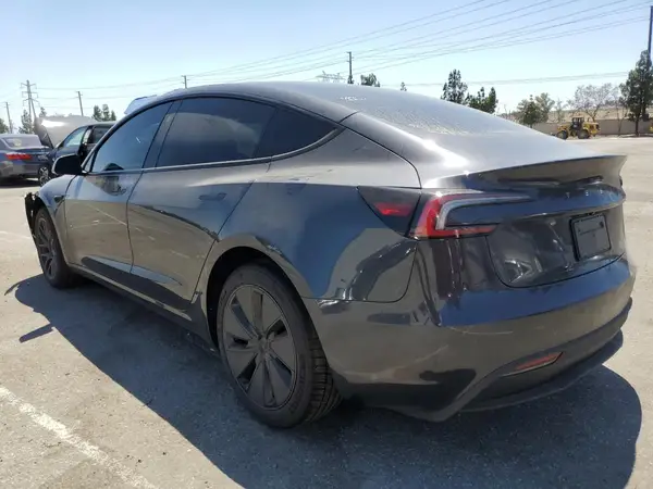 5YJ3E1EA3SF974758 2025 TESLA MODEL 3 - Image 2