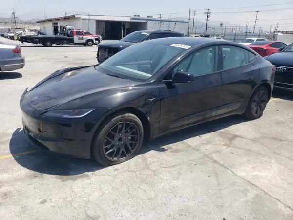 5YJ3E1EA3SF975991 2025 TESLA MODEL 3 - Image 1