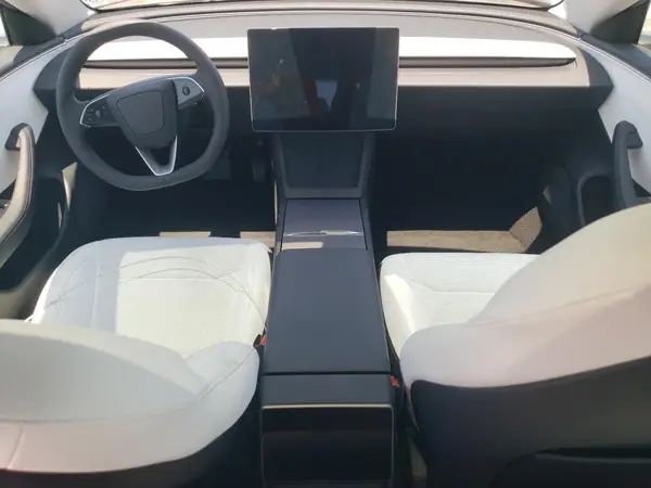 5YJ3E1EA3SF975991 2025 TESLA MODEL 3 - Image 8