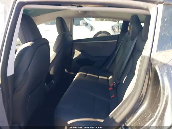 5YJ3E1EA3SF976350 2025 TESLA MODEL 3 - Image 8