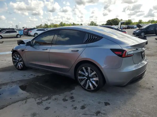 5YJ3E1EA3SF979152 2025 TESLA MODEL 3 - Image 2
