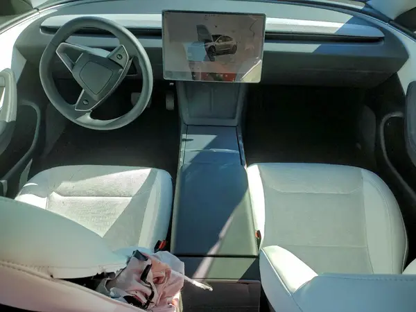 5YJ3E1EA3SF980057 2025 TESLA MODEL 3 - Image 8