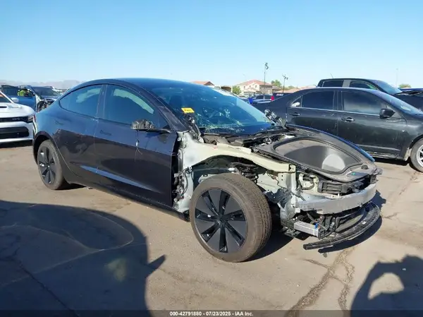 5YJ3E1EA3SF980351 2025 TESLA MODEL 3 - Image 1
