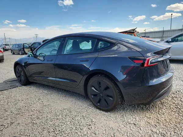 5YJ3E1EA3SF982150 2025 TESLA MODEL 3 - Image 2