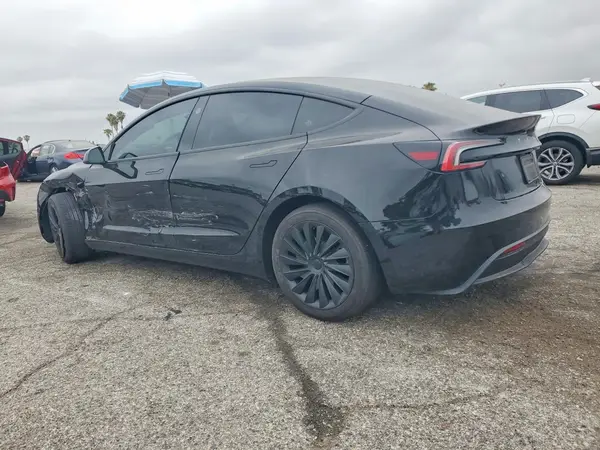 5YJ3E1EA3SF983637 2025 TESLA MODEL 3 - Image 2