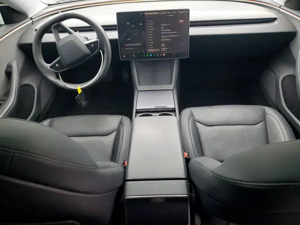 5YJ3E1EA3SF983637 2025 TESLA MODEL 3 - Image 8