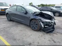 5YJ3E1EA3SF985453 2025 TESLA MODEL 3