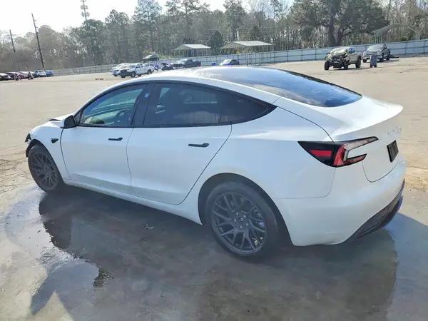 5YJ3E1EA3SF985517 2025 TESLA MODEL 3 - Image 2