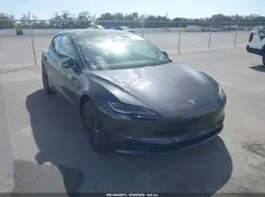 5YJ3E1EA3SF986733 2025 TESLA MODEL 3