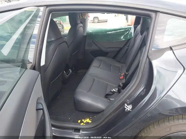 5YJ3E1EA3SF987297 2025 TESLA MODEL 3 - Image 8