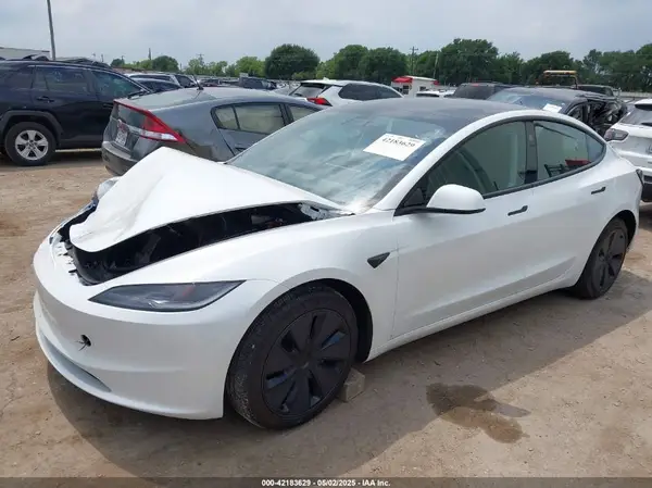5YJ3E1EA3SF987428 2025 TESLA MODEL 3 - Image 2